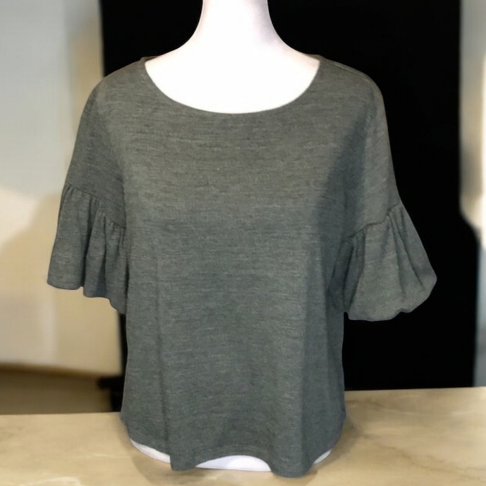 Cable & Gauge Puff Style Cropped Textured Top in Sage Size Small